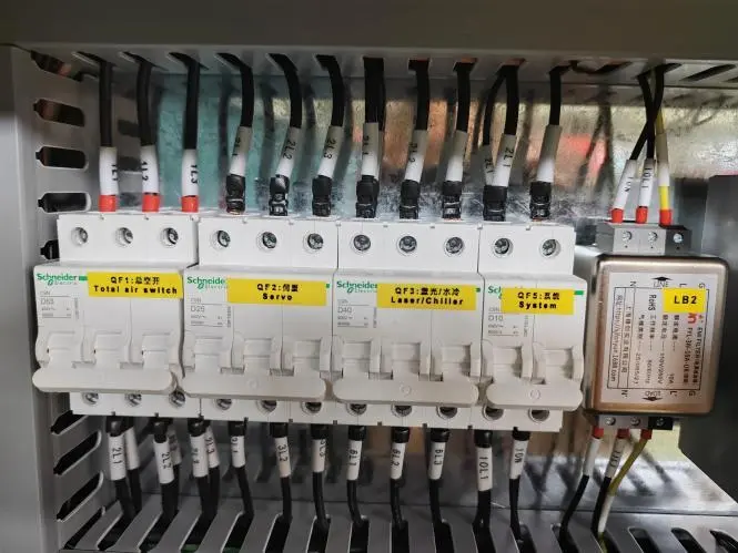 Schneider electric element