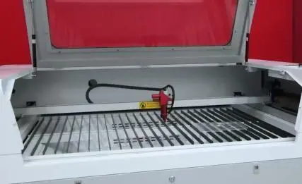 Blade working talbe